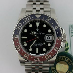 Rolex GMT-Master II 126710BLRO "Pepsi"
