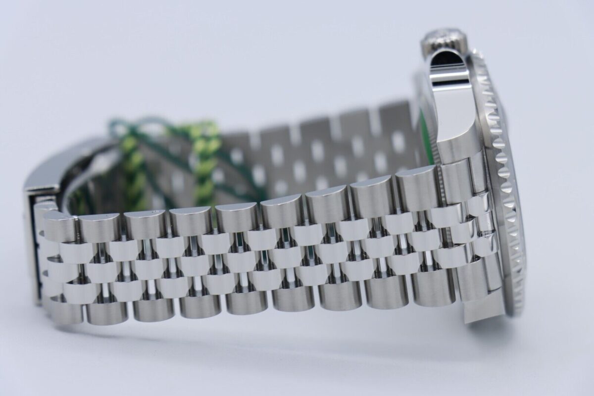 Rolex GMT-Master II 126710GRNR Bruce Wayne Jubilee Band Full Set FRESH CARD 2024 - Image 8