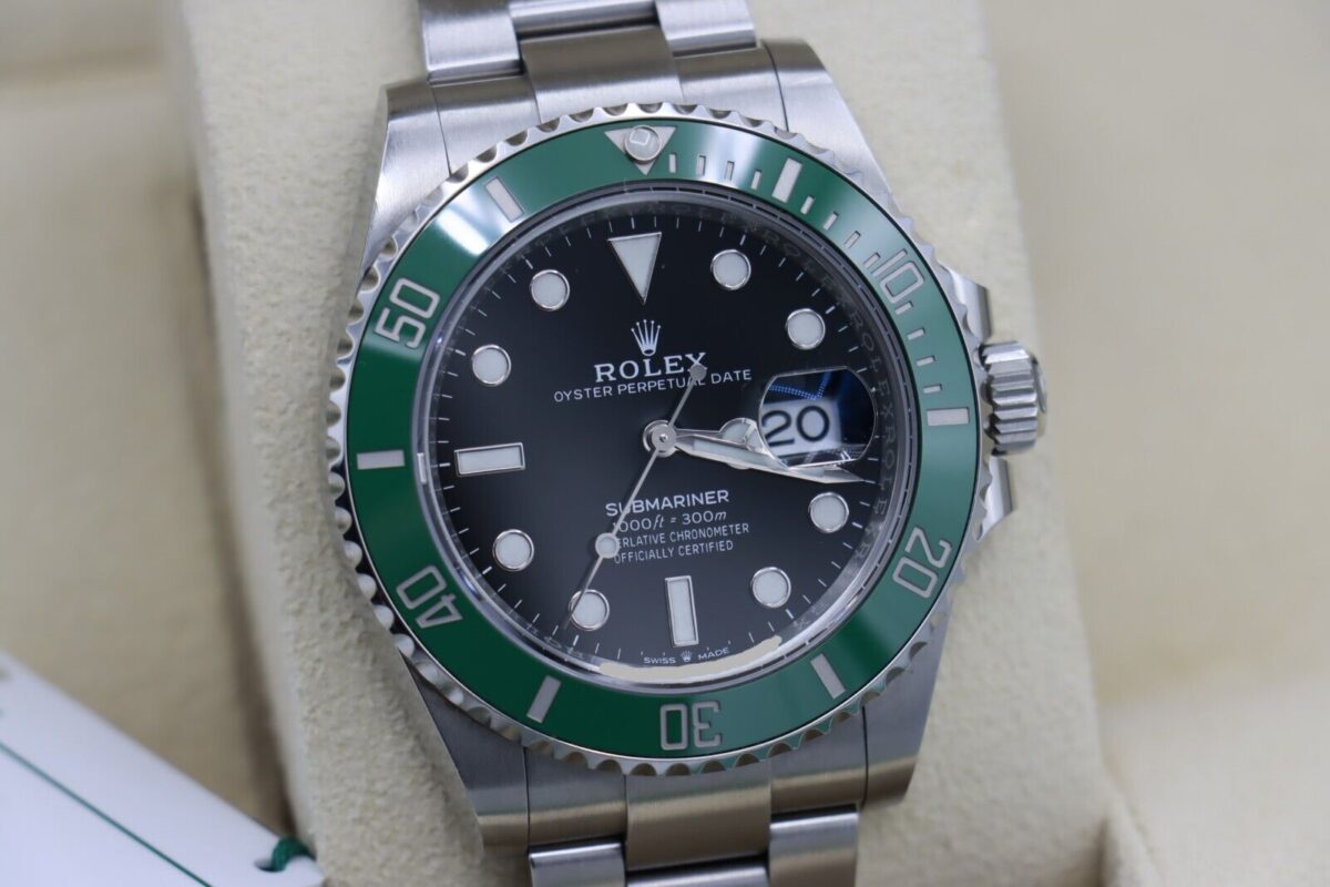 Rolex Submariner 126610LV Starbucks Green Bezel Black Dial Box & Paper Year 2023 - Image 10