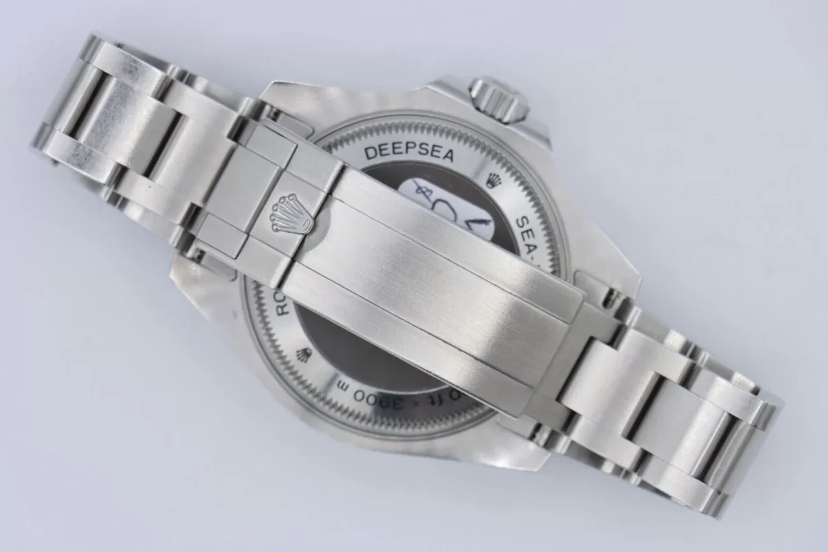Rolex Sea-Dweller DeepSea 116660 Black Dial & Bezel Oyster Band 44mm Circa 2009 - Image 4