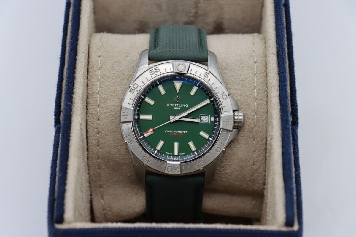 Breitling Avenger 42 A17328 Green Dial Leather Strap Box & Papers Year 2024 - Image 9