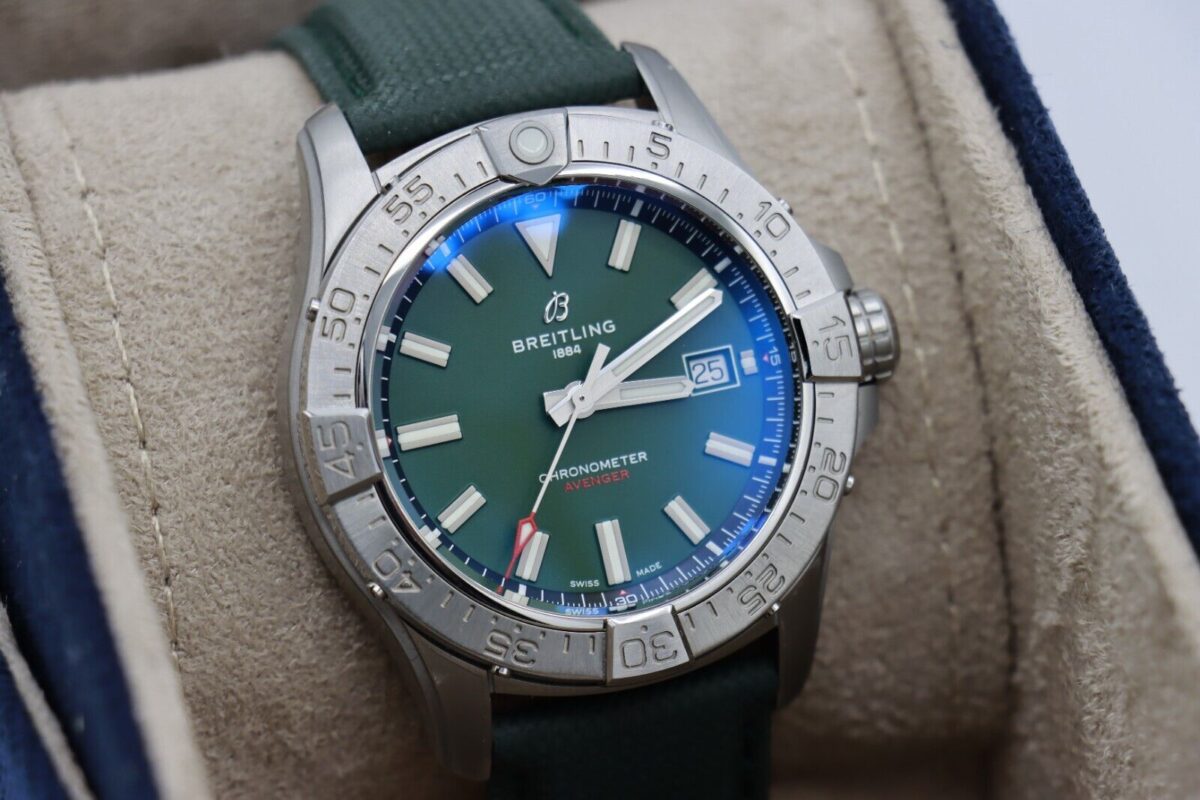 Breitling Avenger 42 A17328 Green Dial Leather Strap Box & Papers Year 2024 - Image 10