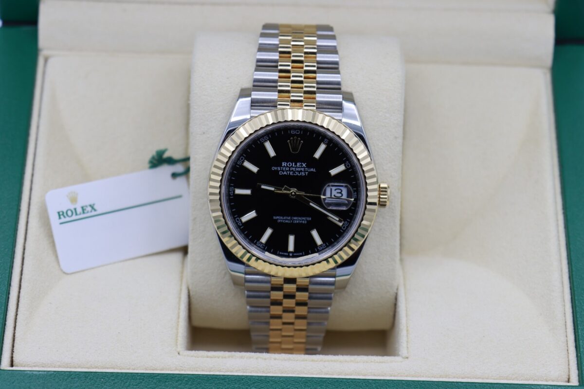 Rolex Datejust 41 126333 Black Index Dial Jubilee Band Box & Papers Year 2021 - Image 10