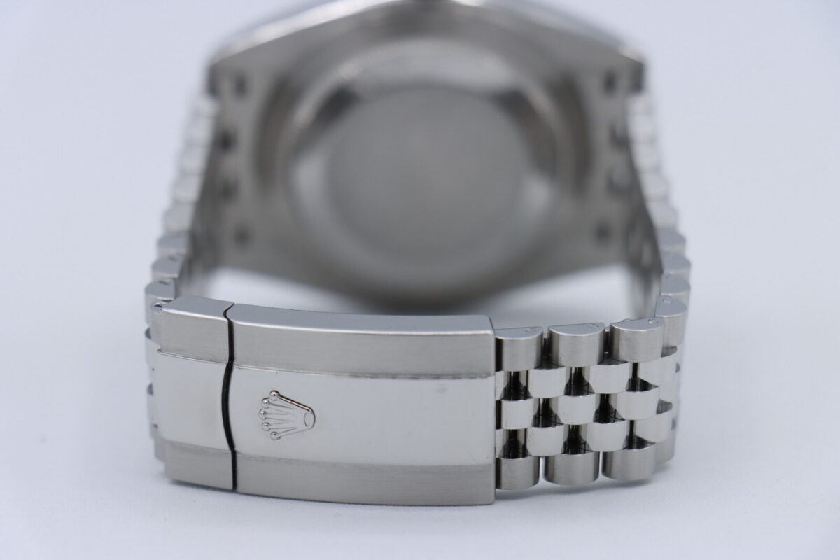 Rolex Datejust 41 126334 Azure Blue Roman Dial Jubilee Band Fluted Bezel 2022 - Image 7