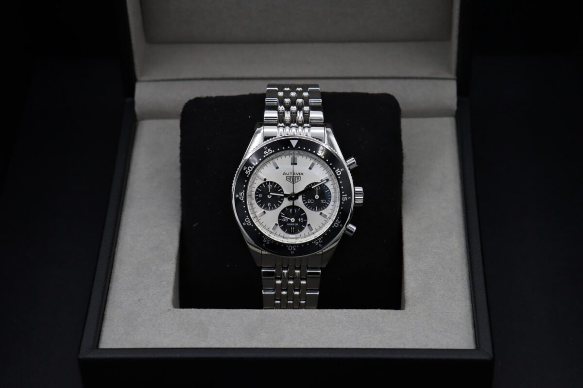 TAG Heuer Autavia Heritage CBE2111 Silver Dial Chronograph Limited Edition - Image 10