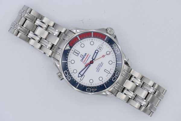 Omega Seamaster 300m 212.32.41.20.04.001 Commander's Watch James Bond Full Set - Image 3