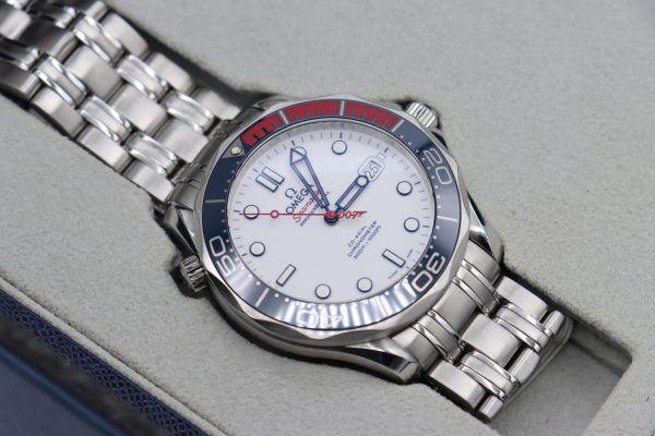 Omega Seamaster 300m 212.32.41.20.04.001 Commander's Watch James Bond Full Set - Image 12