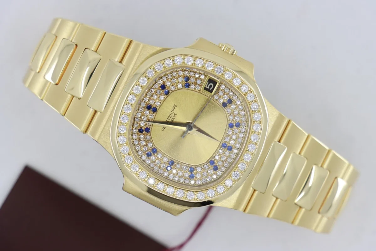 Patek Philippe Nautilus 3800/103 Pave Diamond & Sapphire Dial Circa 1984 - Image 5