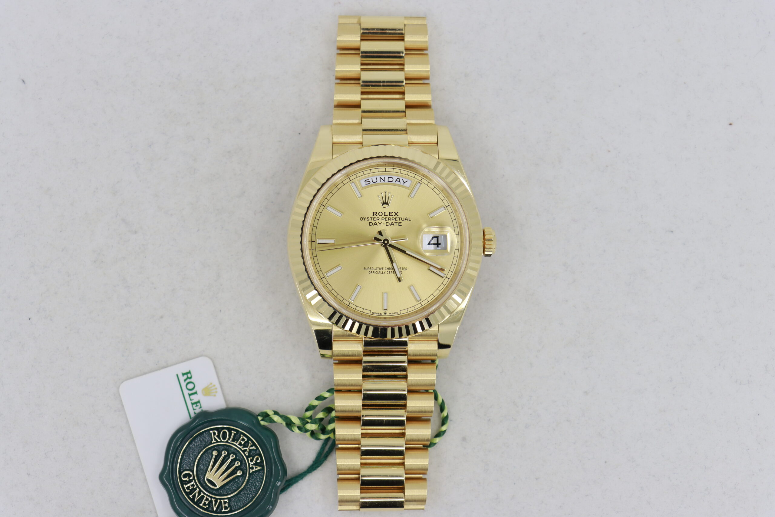 Rolex Day-Date 40 228238 Champagne