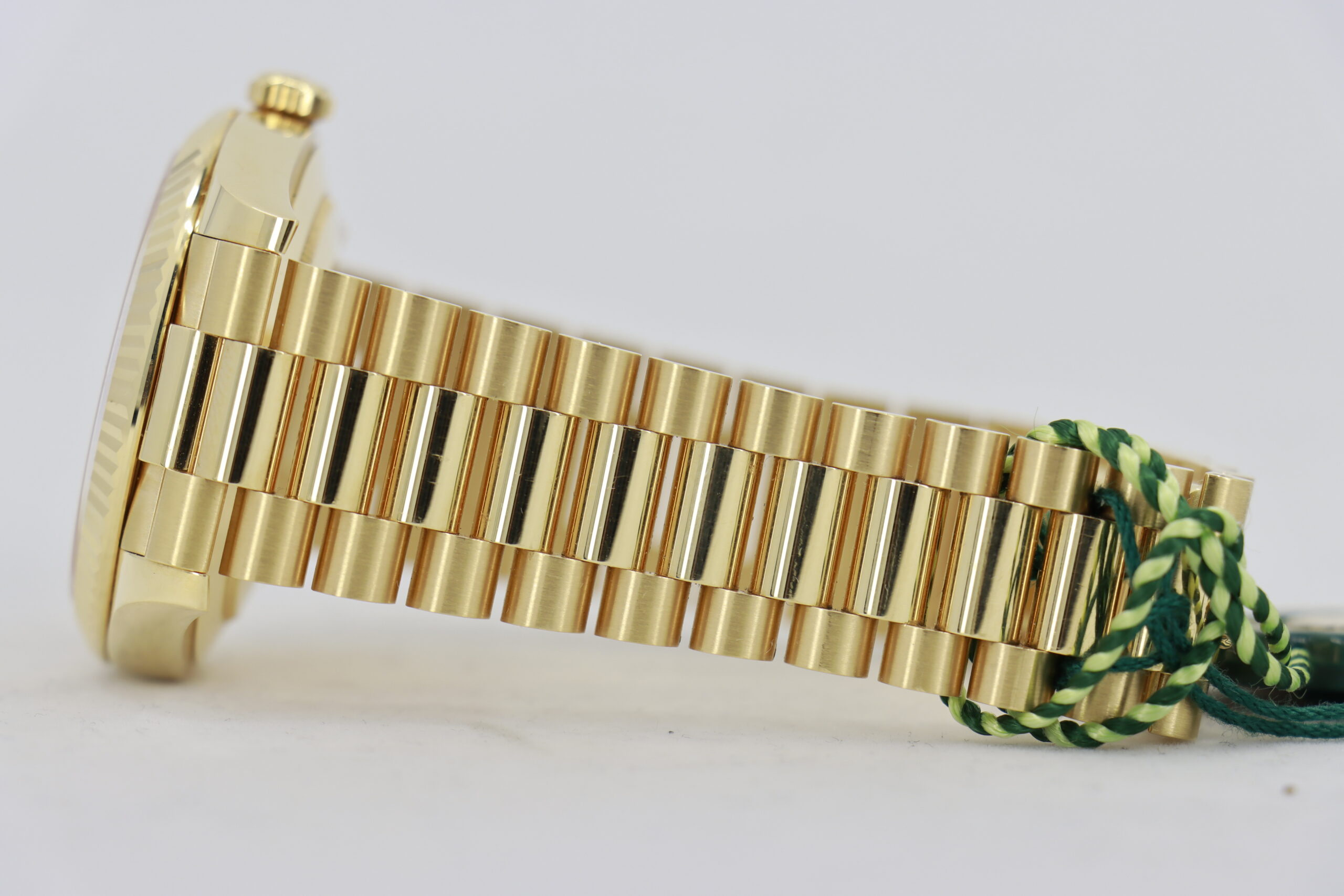 Rolex Day-Date 40 228238 Champagne