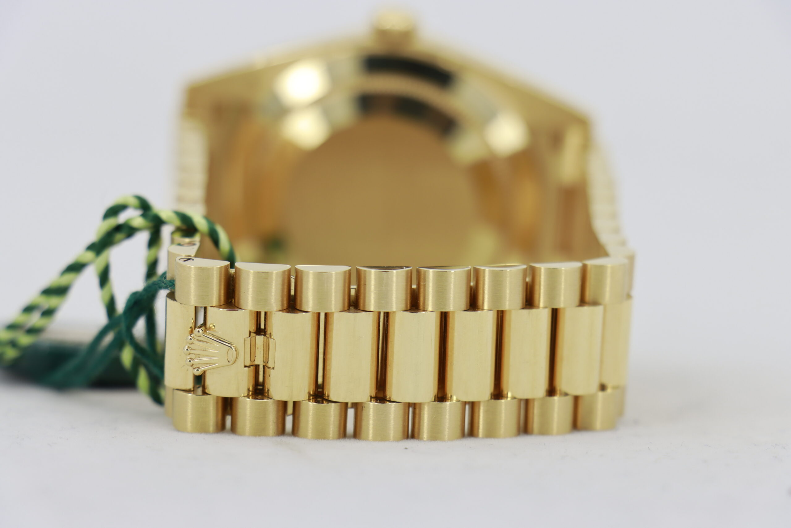 Rolex Day-Date 40 228238 Champagne