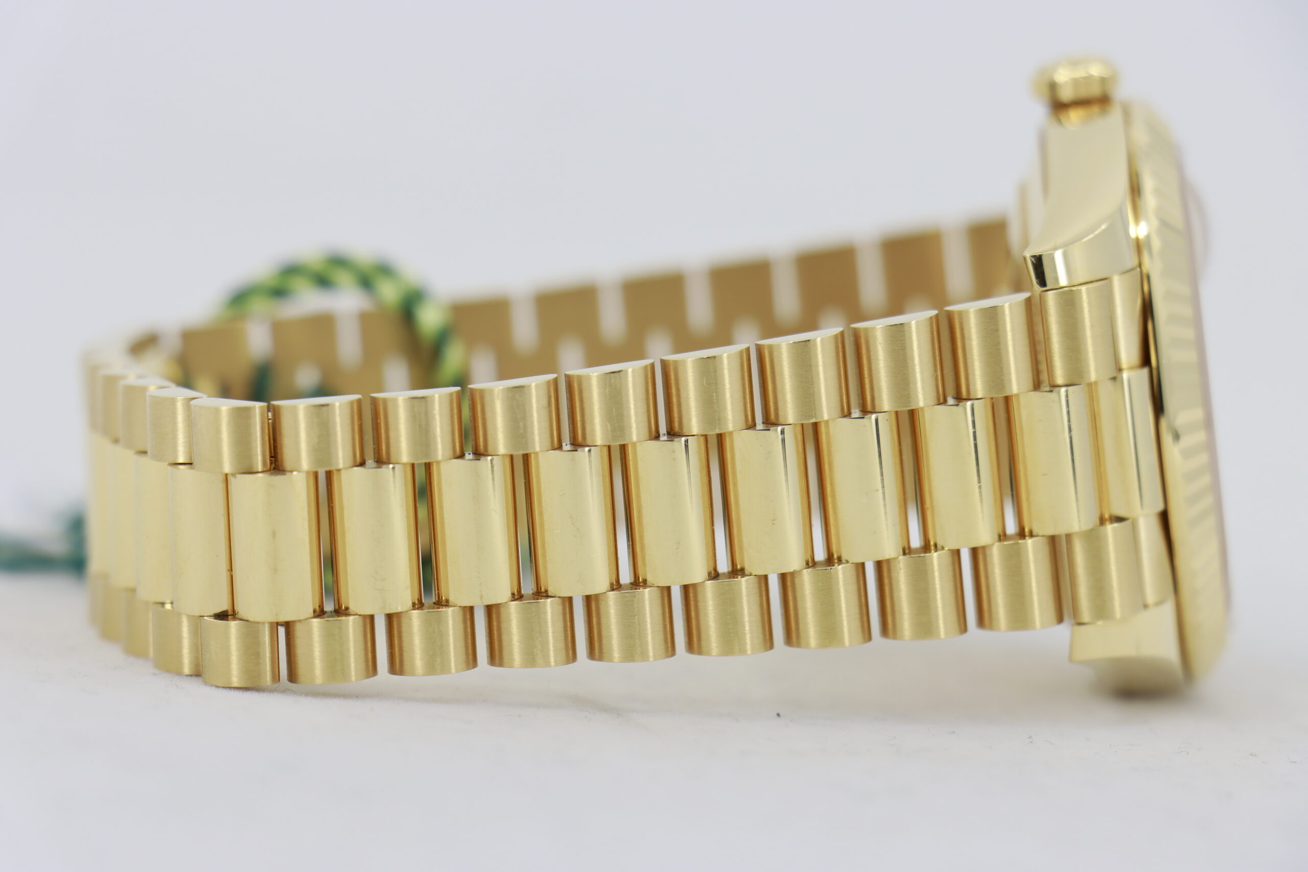 Rolex Day-Date 40 228238 Champagne