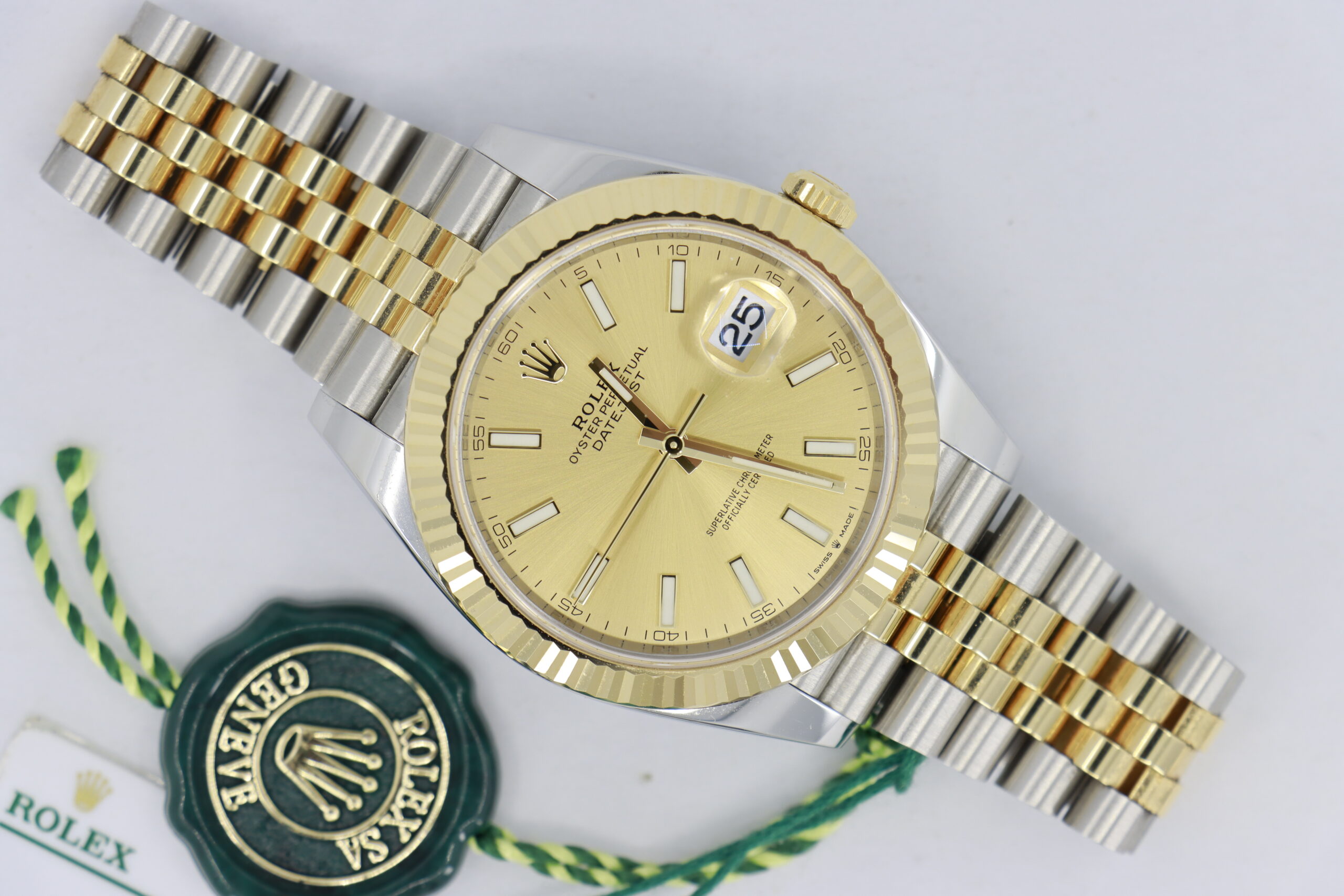 Rolex Datejust 41 126333 Champagne Index Dial Jubilee Band Box & Paper Year 2024 - Image 2