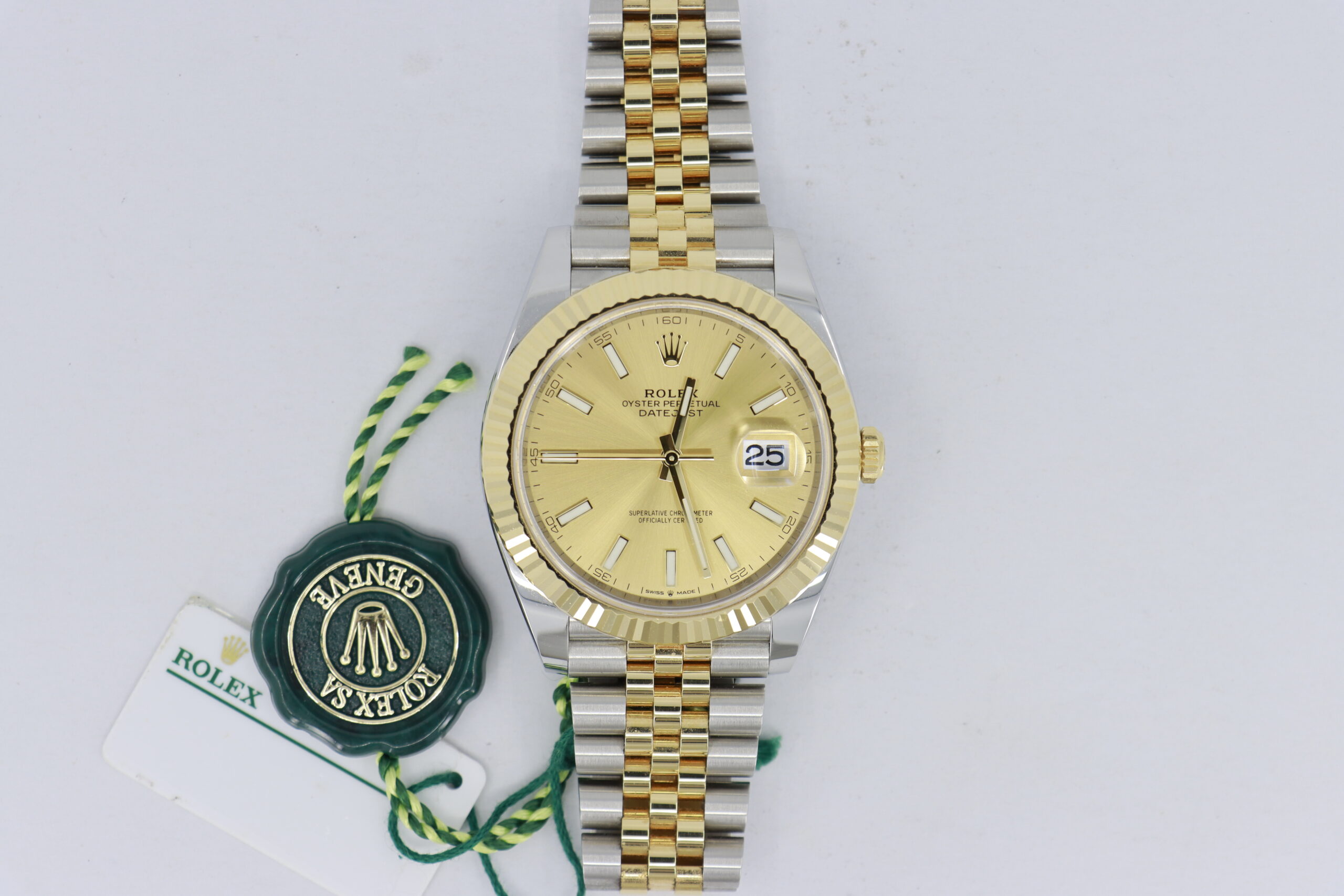 Rolex Datejust 41 126333 Champagne Index Dial Jubilee Band Box & Paper Year 2024 - Image 3