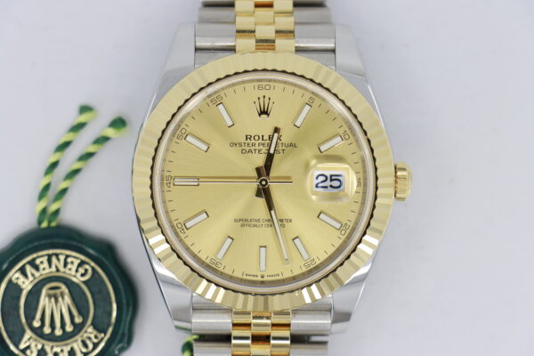 Rolex Datejust 41 126333 Champagne Index Dial Jubilee Band Box & Paper Year 2024