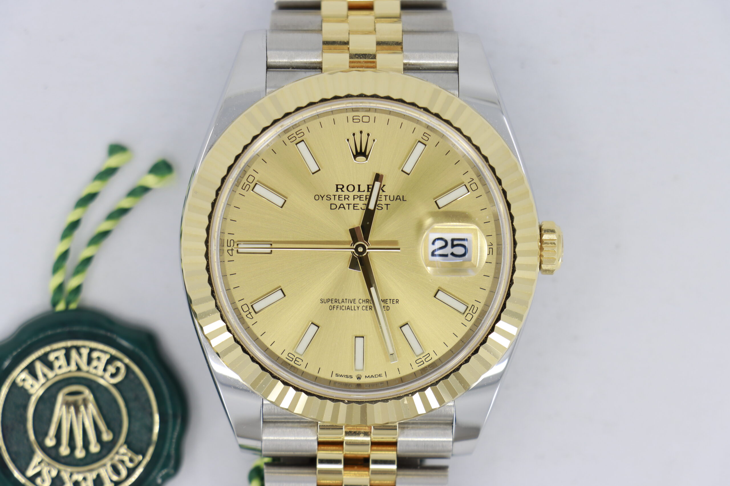 Rolex Datejust 41 126333 Champagne Index Dial Jubilee Band Box & Paper Year 2024