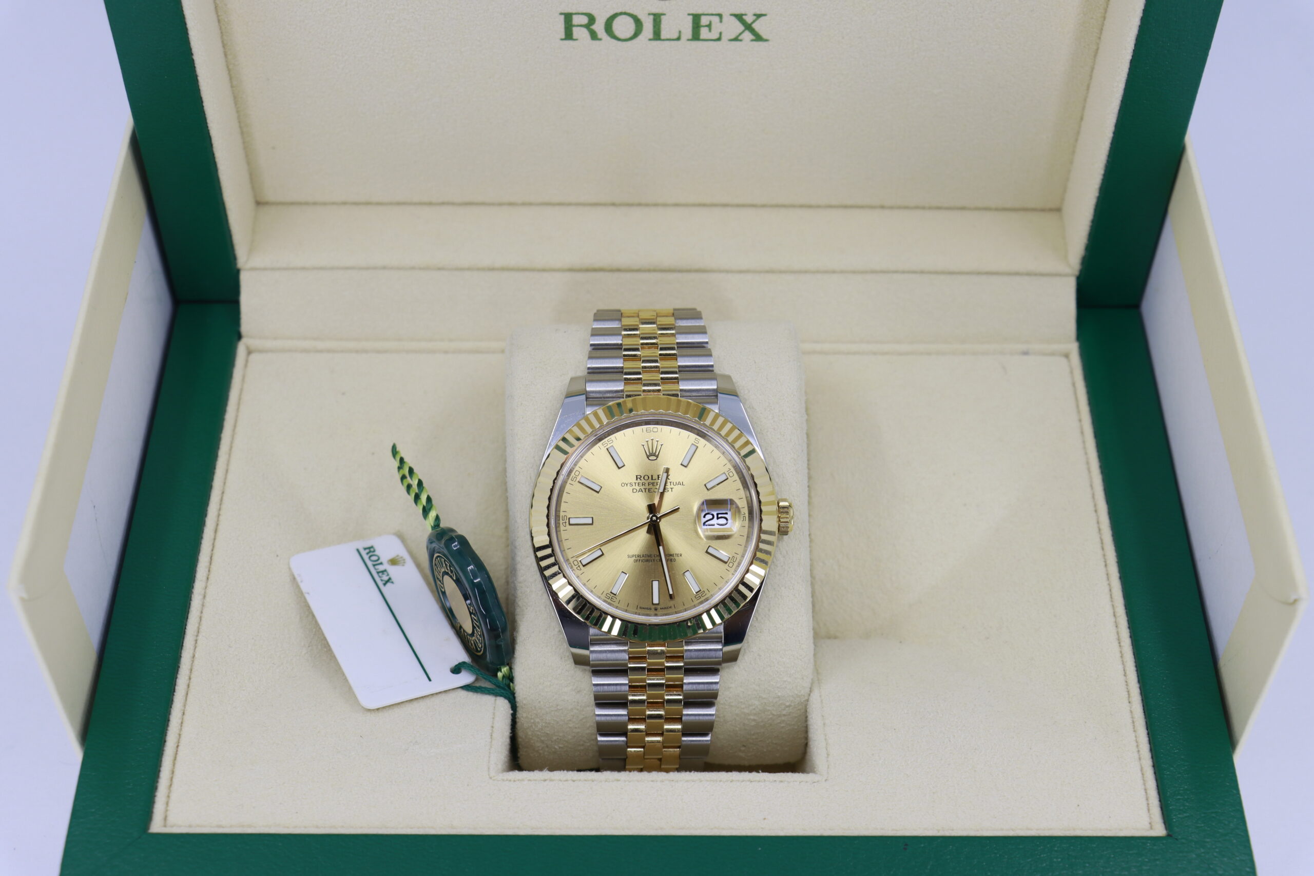 Rolex Datejust 41 126333 Champagne Index Dial Jubilee Band Box & Paper Year 2024 - Image 9