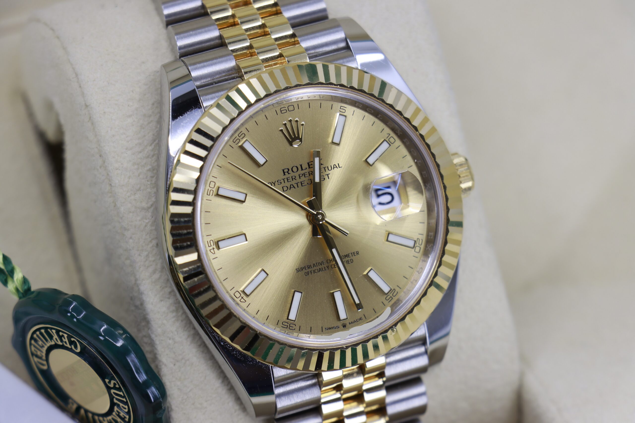 Rolex Datejust 41 126333 Champagne Index Dial Jubilee Band Box & Paper Year 2024 - Image 10